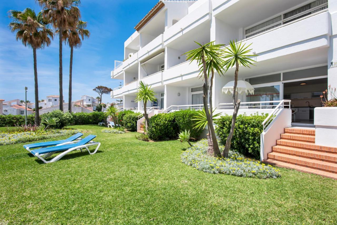 Frontline Beach Apartment Miraflores Sitio de Calahonda ภายนอก รูปภาพ