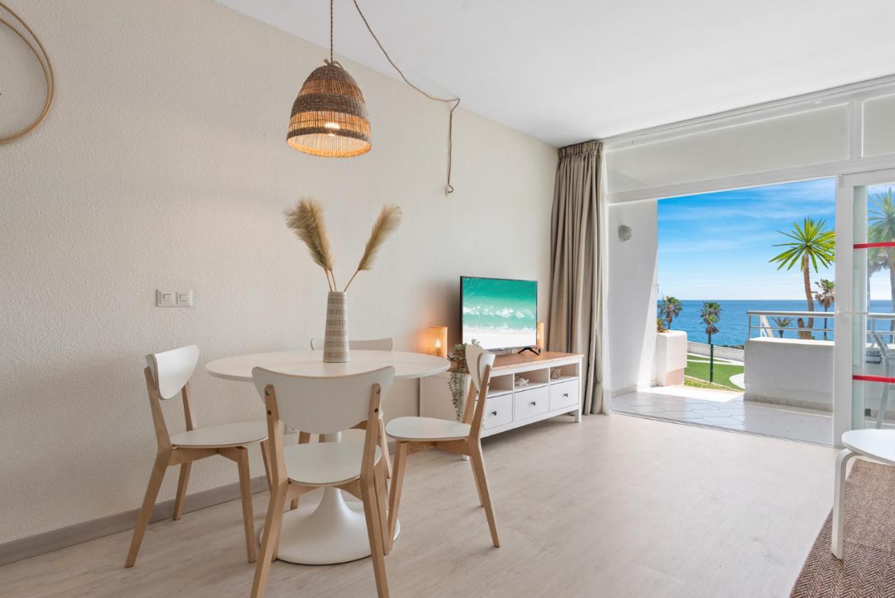 Frontline Beach Apartment Miraflores Sitio de Calahonda ภายนอก รูปภาพ