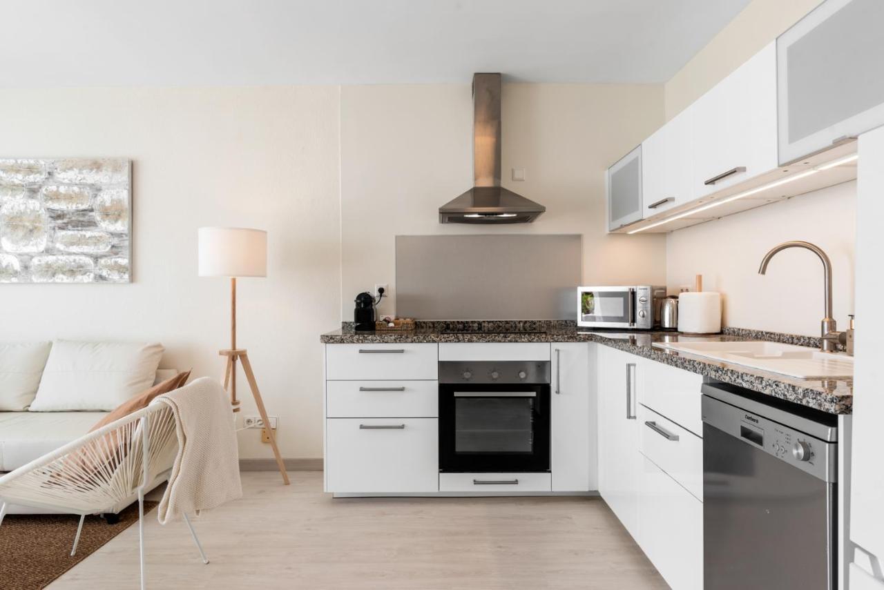 Frontline Beach Apartment Miraflores Sitio de Calahonda ภายนอก รูปภาพ