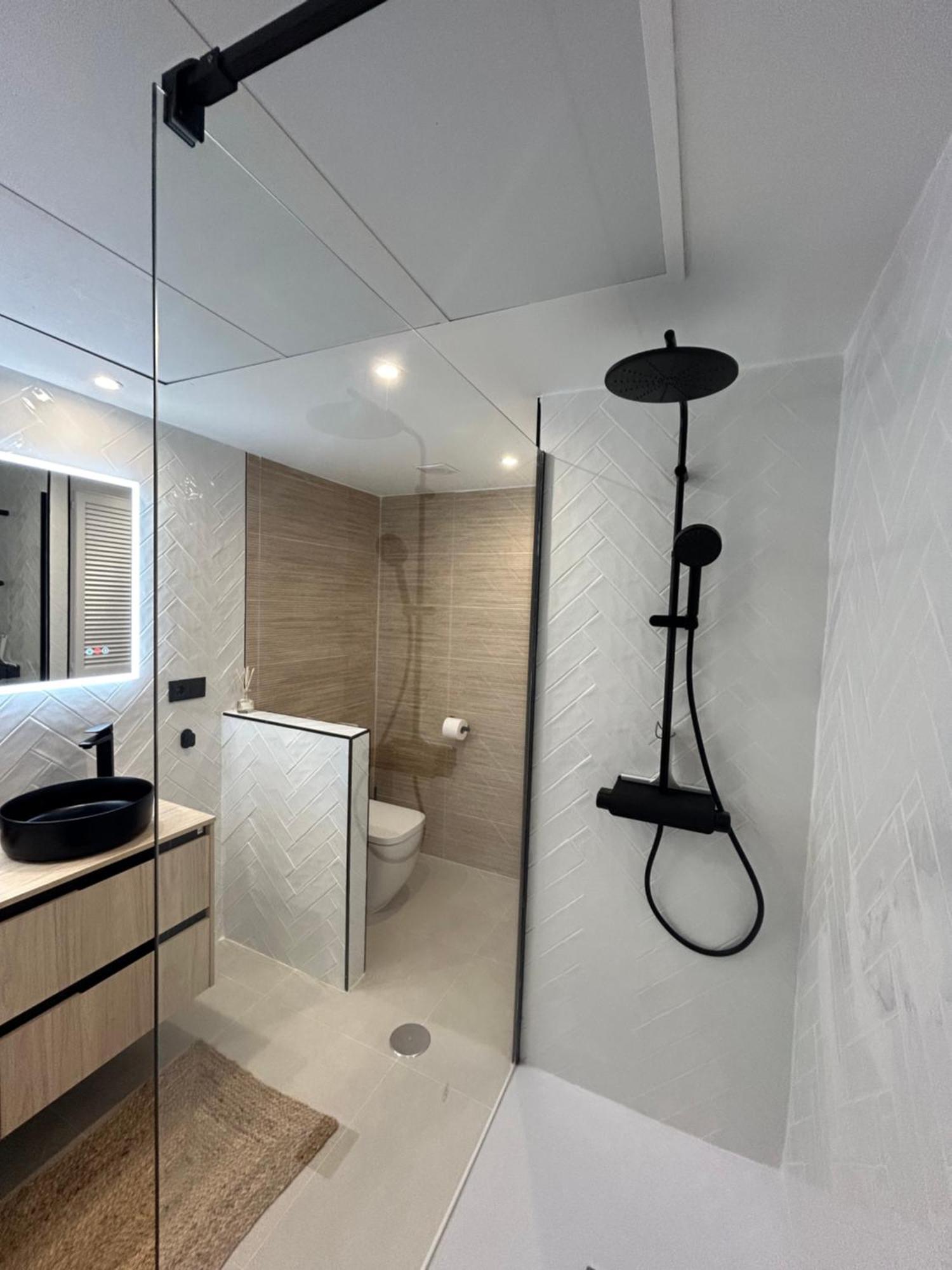 Frontline Beach Apartment Miraflores Sitio de Calahonda ภายนอก รูปภาพ